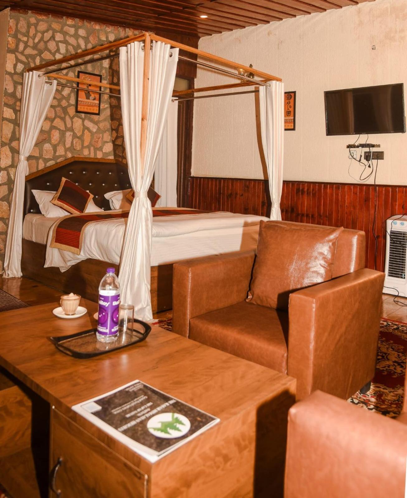 Hotel The Himalayan Heights Satya'S Kasardevi à Almora Extérieur photo